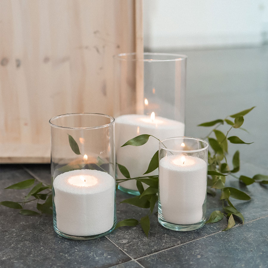 Yesrentals-cilindervaas-klein Deze cilindervaas is perfect om jouw ceremonie helemaal compleet mee te maken