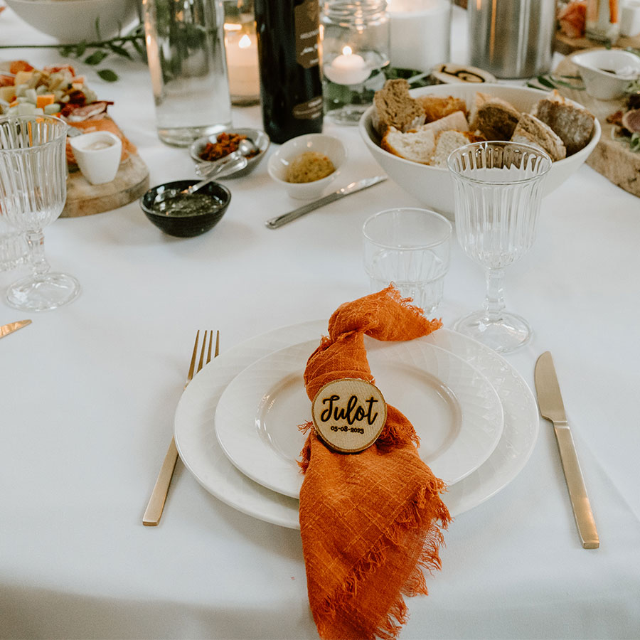 Yesrentals-servetten-roest Deze linnen servet roest is perfect om jouw dinertafel helemaal af te stylen